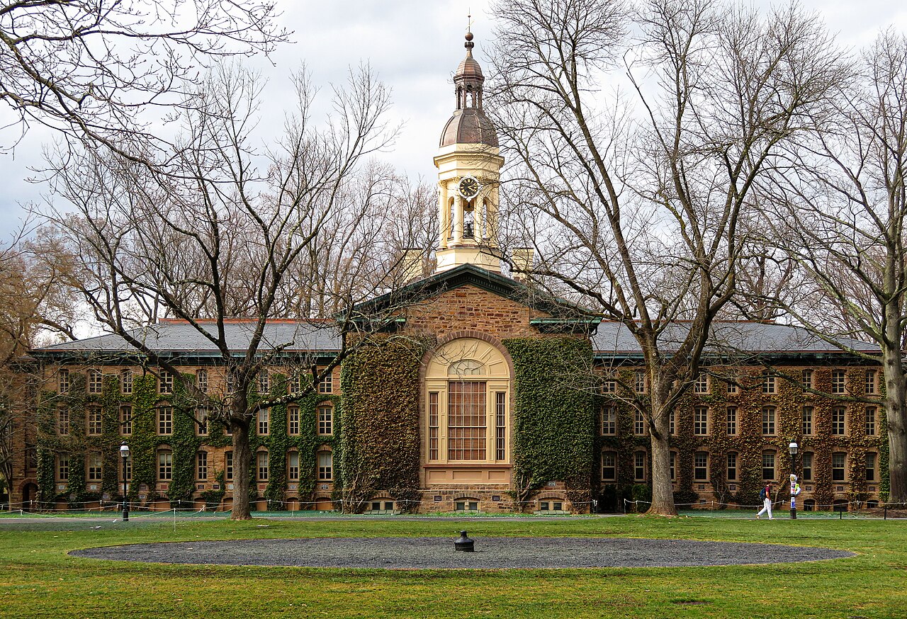 Campus Architecture and Physical Expansion