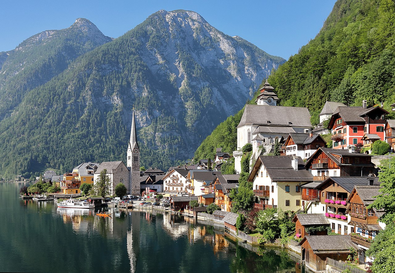 Geological Constraints and Lake Hallstatt Topography